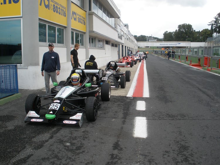 Valleunga Racing Test Formula Promotion-Predator