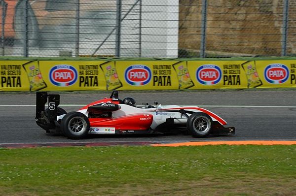 Formula 2 Italian Trophy Milani e Perullo in prima fila a Vallelunga