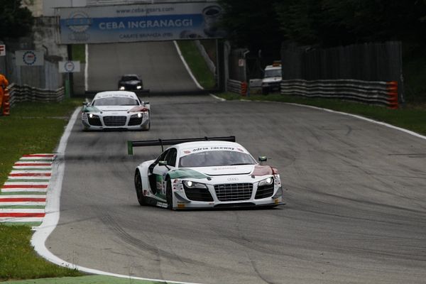 A Monza, dopo due buone qualifiche, solo pochi punti in gara uno del GT per i piloti delle Audi R8 LMS ultra