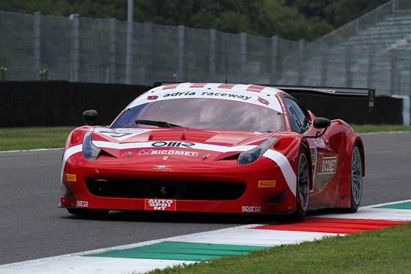 La Ferrari di Lucchini-Pier Guidi si impone al Mugello 