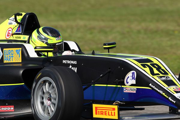 Formula 4 Joao Vieira A Vallelunga pensando ad un nuovo podio