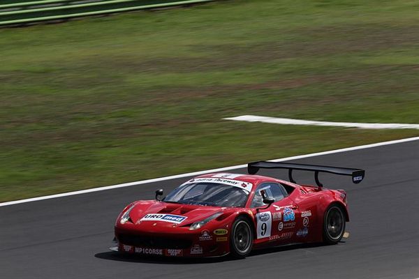 Benucci-Balzan (Ferrari  458 Italia) i più veloci nella prima sessione di prove libere