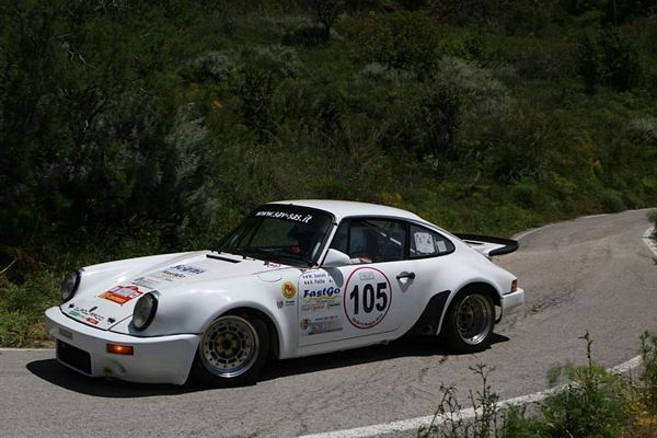 Sulla Collesano Guagliardo-Granata (Porsche 911) i migliori tra le auto storiche.