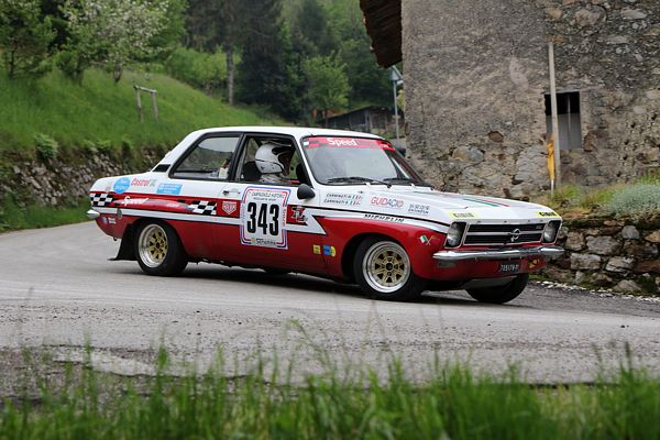 Stefano e Massimo Carminati Opel Ascona 1.9 SR Team Bassano Rally lana storico