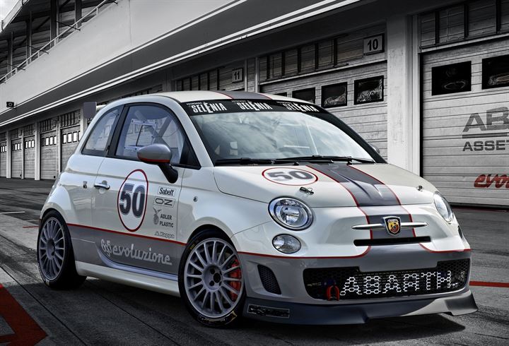 Abarth 695 Assetto Corse Endurance, strepitosa new entry ad Imola.