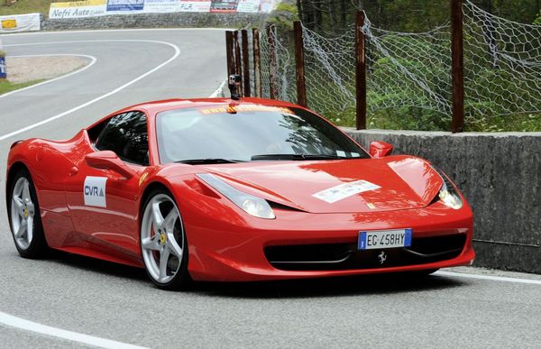 Ferrari "in parata" al 50° Trofeo Luigi Fagioli