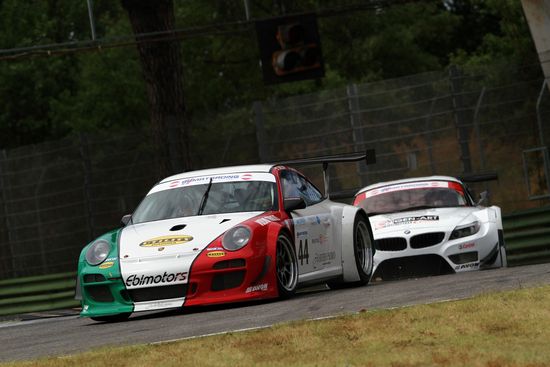 Imola, Alessandro Balzan (Porsche GT3R) domina nella seconda sessione di prove ufficiali