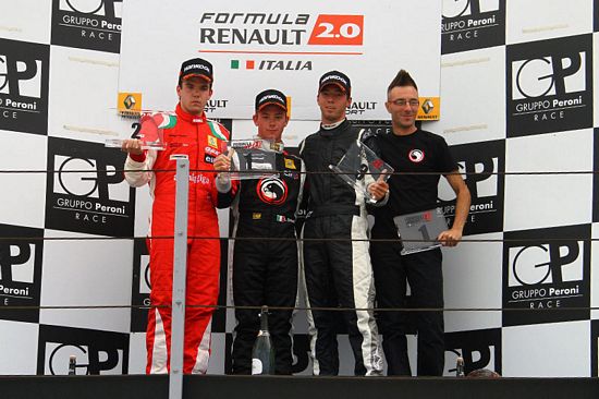 Luca Defendi primo e secondo a Misano in Formula Renault