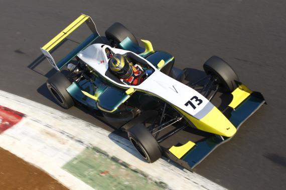 Bene Peccenini nei test del Mugello del Challenge F.Renault 2.0