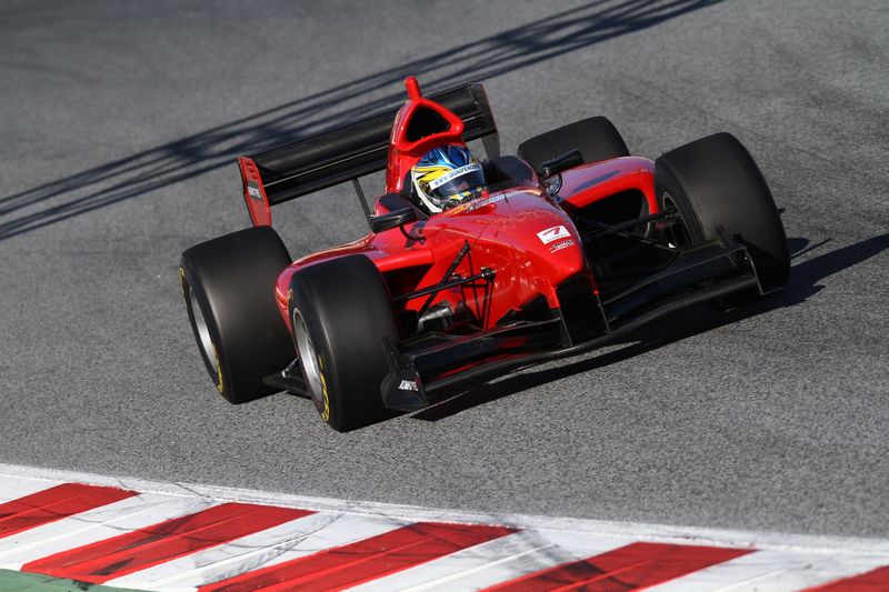 La nuova Auto GP impressiona a Barcellona con Adrian Quaife-Hobbs
