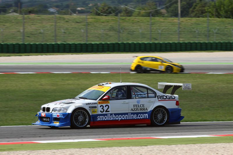 pole position di Misano sono per Barri-Busnelli (Seat Leon) e Meloni-Bernasconi (BMW M3)