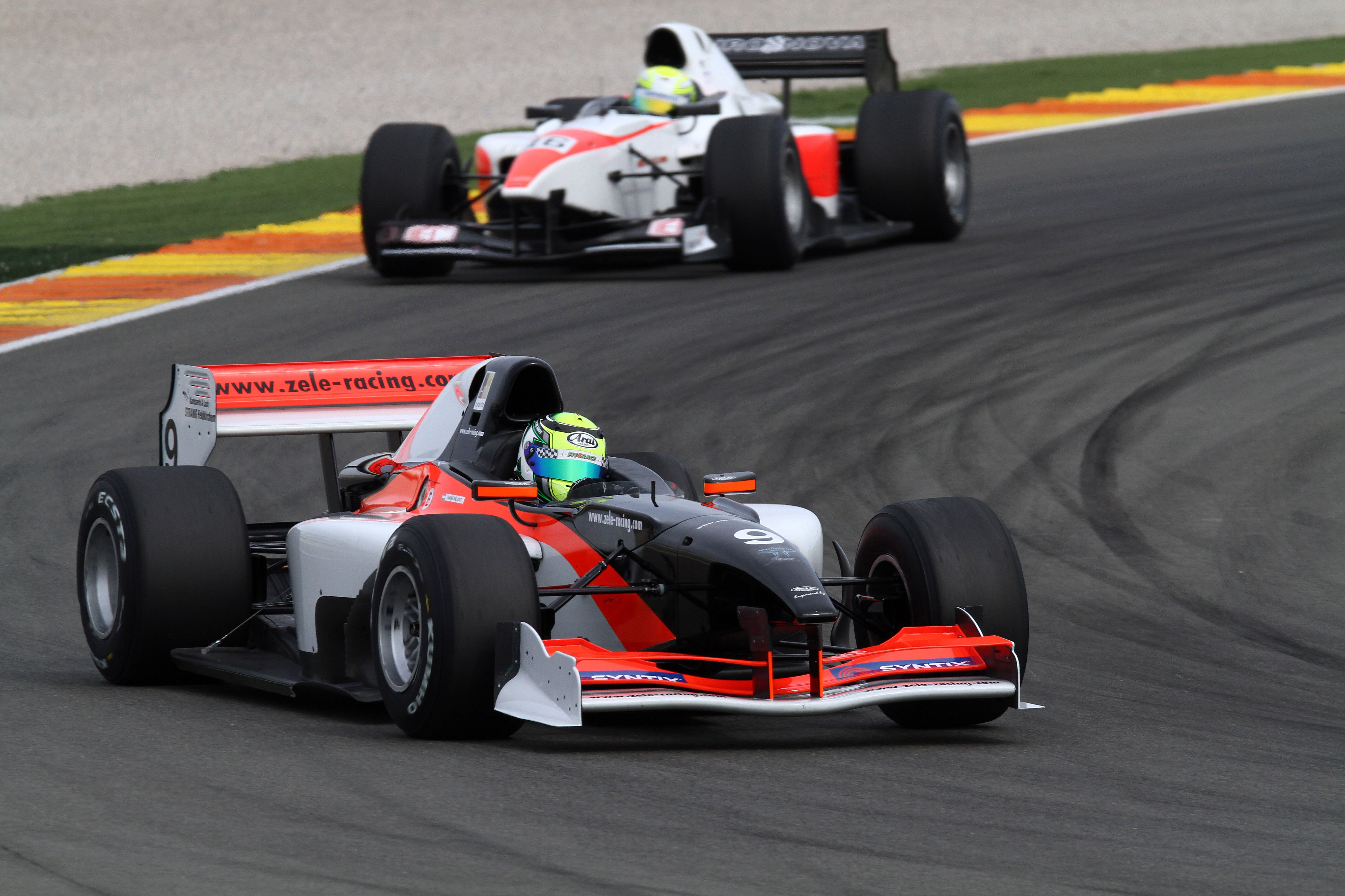 Test a Valencia Tamas Pal Kiss Zele Racing fa il record Auto GP 