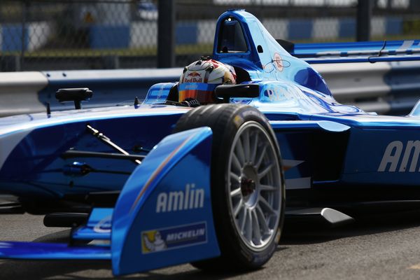 Takuma Sato correrà per Amlin Aguri in Formula E