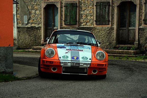 Montini e Belfiore, Porsche 911 RSR, al comando del 9. Rally Due Valli Historic