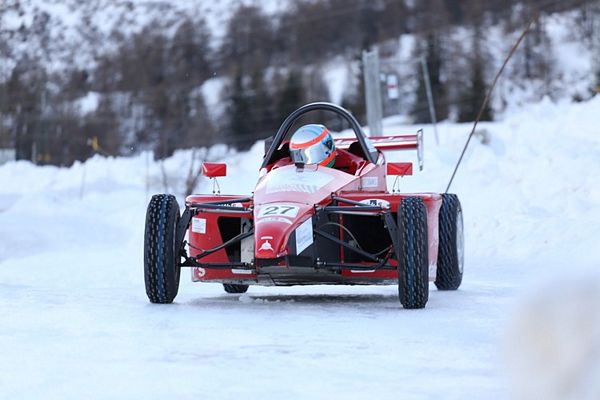Predator\'s Racing Kart on Ice passo del Tonale