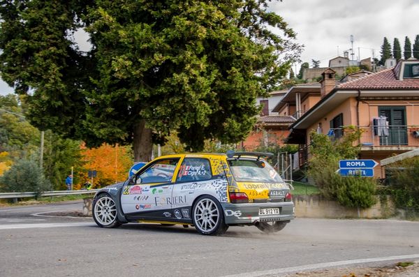 Emanuel Forieri al Rallye Elba su Renault Clio Maxi 