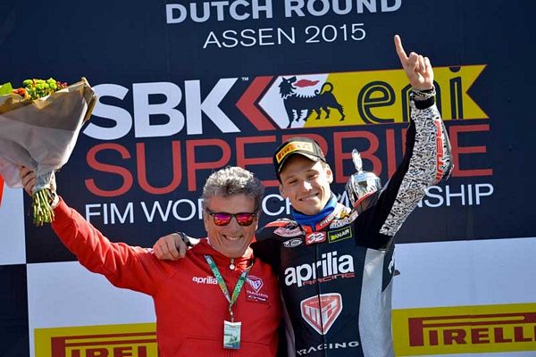Lorenzo Savadori trionfa ad Assen con la nuova Aprilia RSV4 RF 2015 