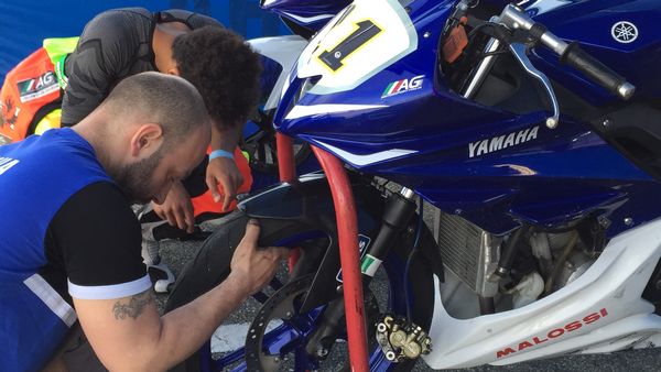 Yamaha R125 cup 2015: a Nicole Iavazzo il primo round andato in scena a Varano