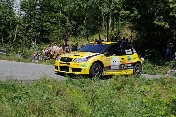 PISTOIA CORSE SUL PODIO DEL RALLY DEGLI ABETI CON FEDERICO GASPERETTI