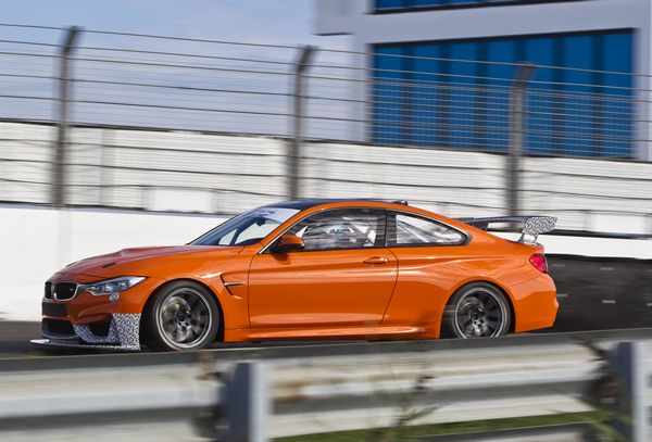 GT4 la BMW M4 primi chilometri a Circuit Park Zandvoort