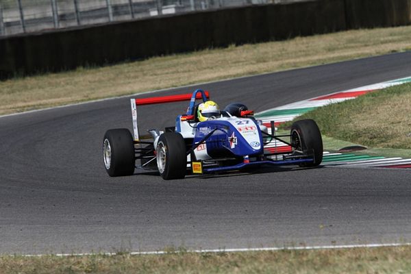 F2 Italian Trophy: Ad Adria riparte la sfida al titolo con 14 piloti in pista