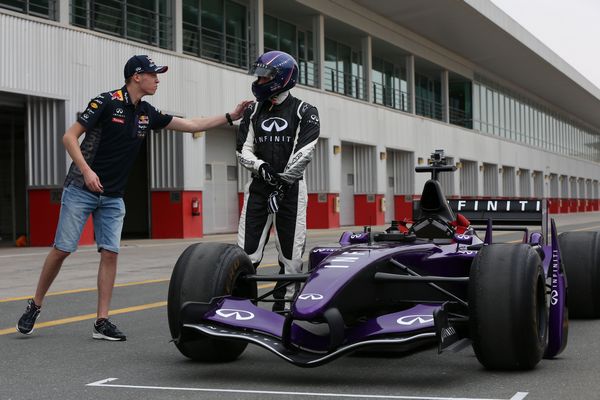Con Infiniti vinci un test drive Red Bull da Formula 1