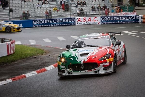 Villorba Corse muove la classifica dell'Europeo GT4 a Pau