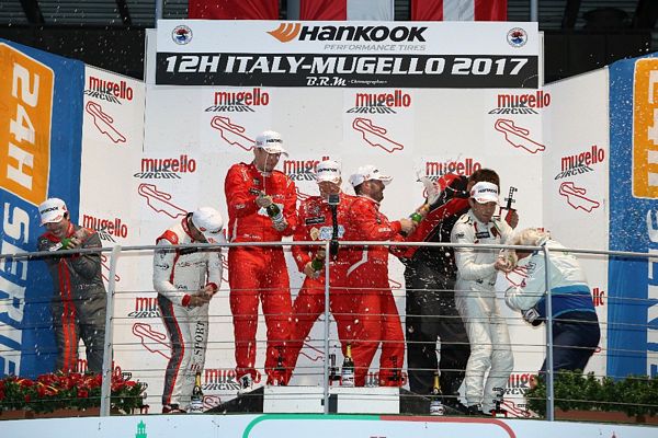 Scuderia Praha Ferrari vince Hankook 12H MUGELLO