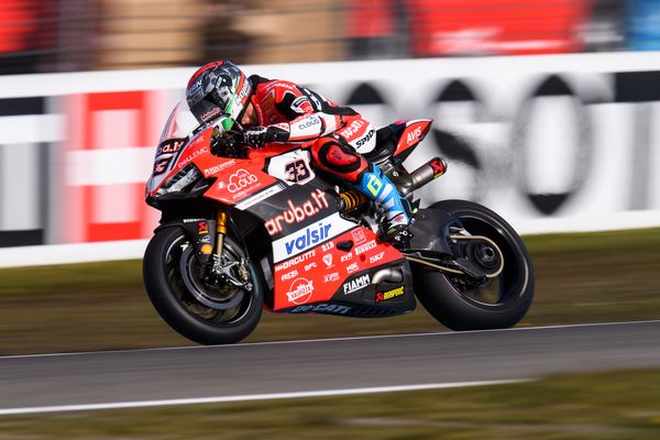 Melandri terzo ad Assen, Davies costretto al ritiro 