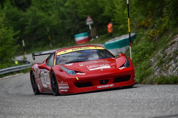 Luca Gaetani vince la Gt Cup a Sarnano su Ferrari 458 Challenge Evo