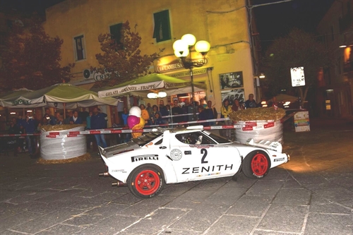 Lucky è al comando del Rally Elba Storico su Lancia Delta