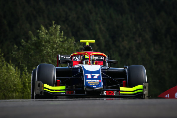 FIA F2 Championship Spa-Francorchamps Arjun Maini Alessio Lorandi 