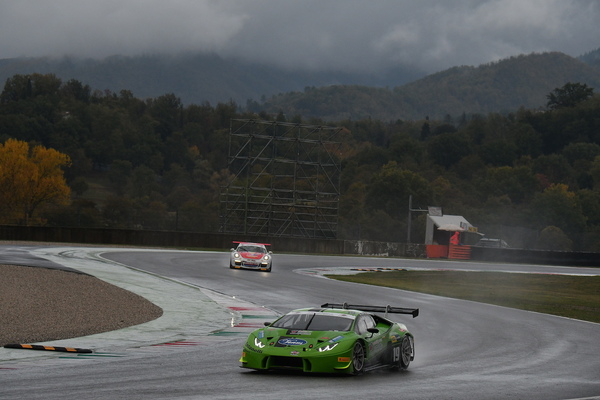 LORENZO VEGLIA ARCHIVIA IL TRICOLORE GRAN TURISMO NELLA TOP TEN DI GT3